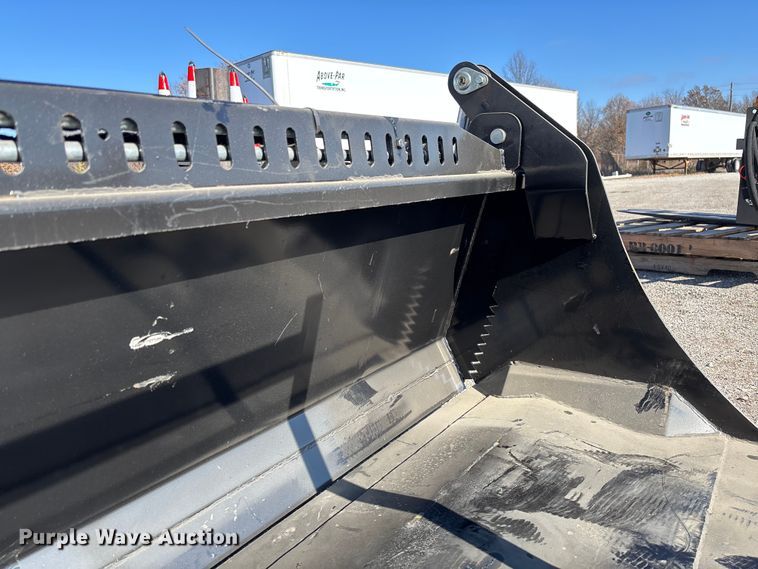 image for item EV3448 2025 Captok CK-KH72 skid steer four-in-one bucket