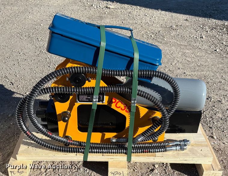 image for item EV3453 2025 Starvox SV-ME15 mini excavator