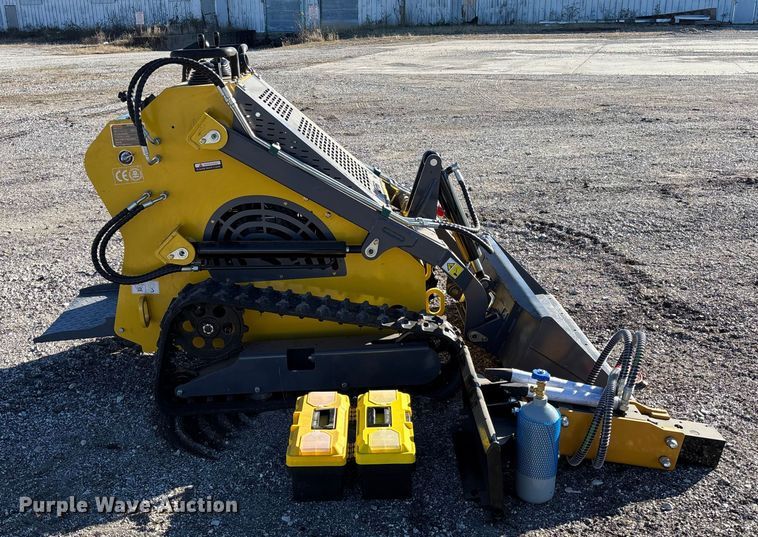 image for item EV3454 2025 Starvox SV-480 compact utility loader