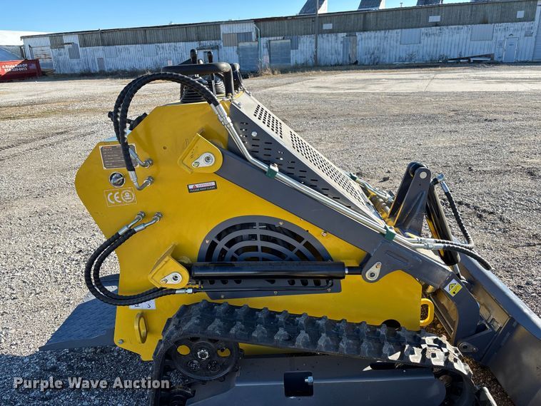 image for item EV3454 2025 Starvox SV-480 compact utility loader