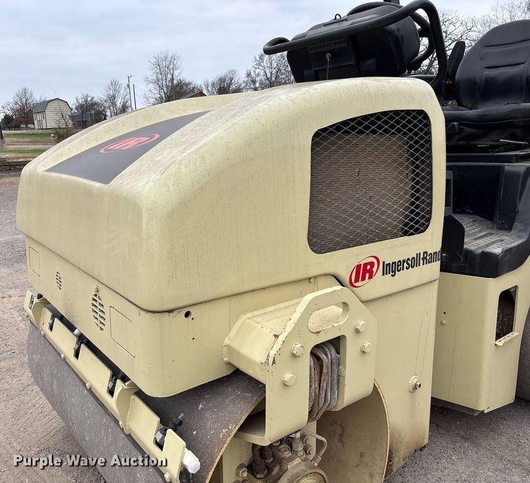 image for item EV3498 Ingersoll Rand DD-34HF double drum vibratory roller