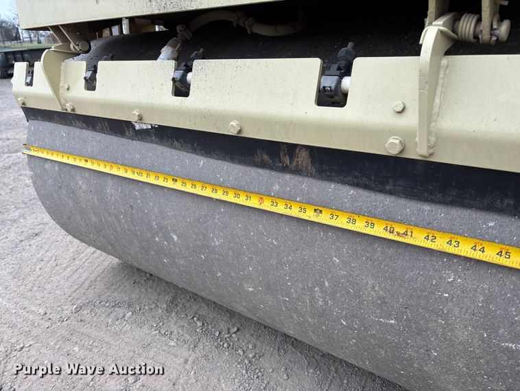 image for item EV3498 Ingersoll Rand DD-34HF double drum vibratory roller