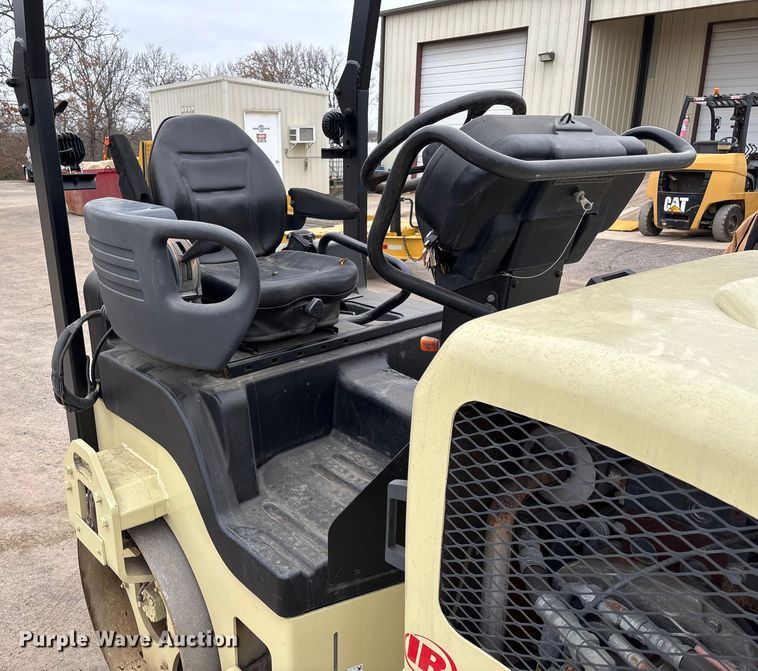 image for item EV3498 Ingersoll Rand DD-34HF double drum vibratory roller