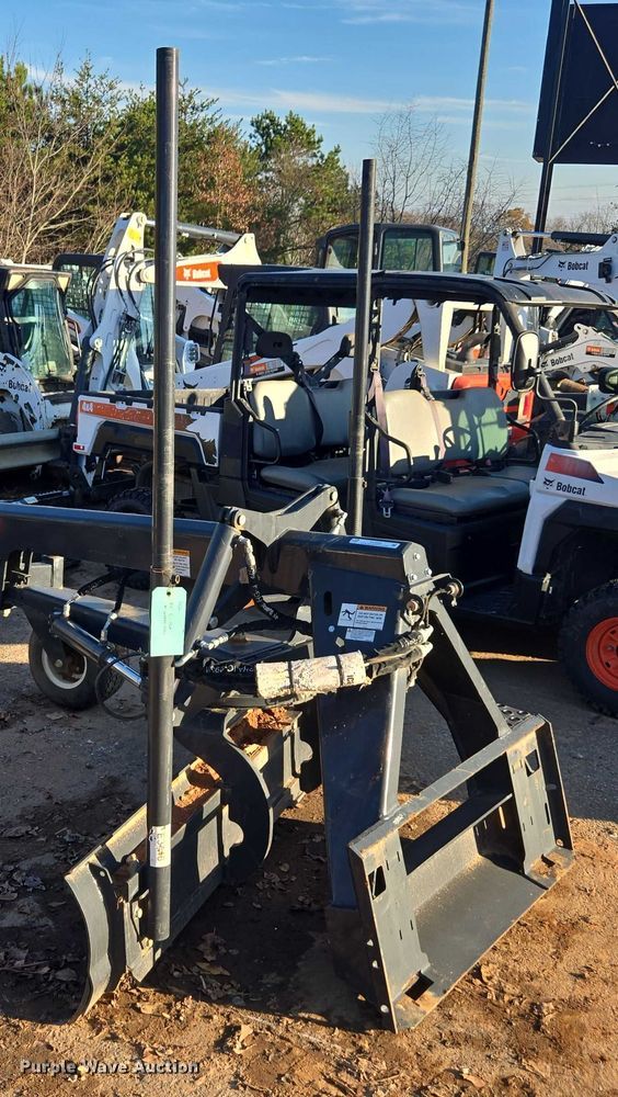 image for item EV4520 2023 Bobcat MI Grader 84 skid steer grader