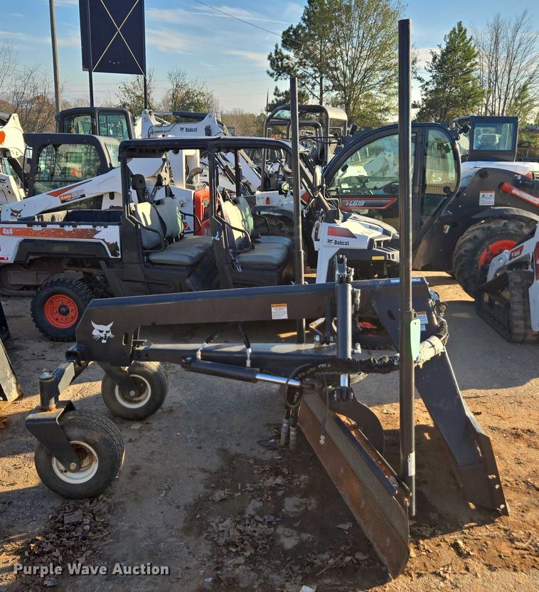 image for item EV4520 2023 Bobcat MI Grader 84 skid steer grader