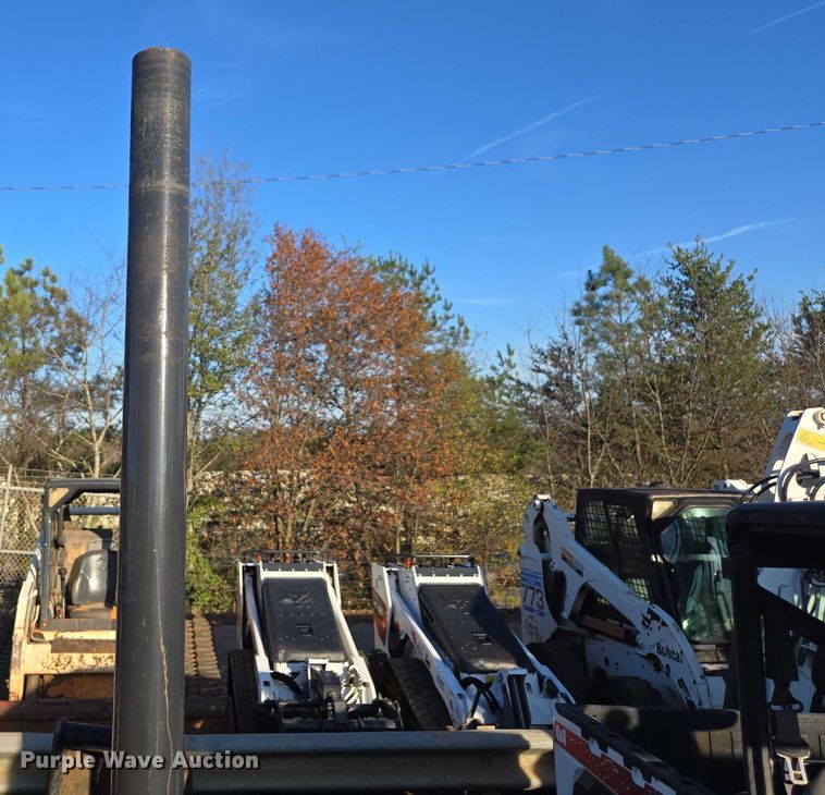 image for item EV4520 2023 Bobcat MI Grader 84 skid steer grader