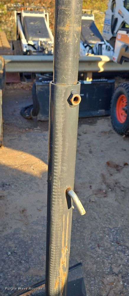 image for item EV4520 2023 Bobcat MI Grader 84 skid steer grader