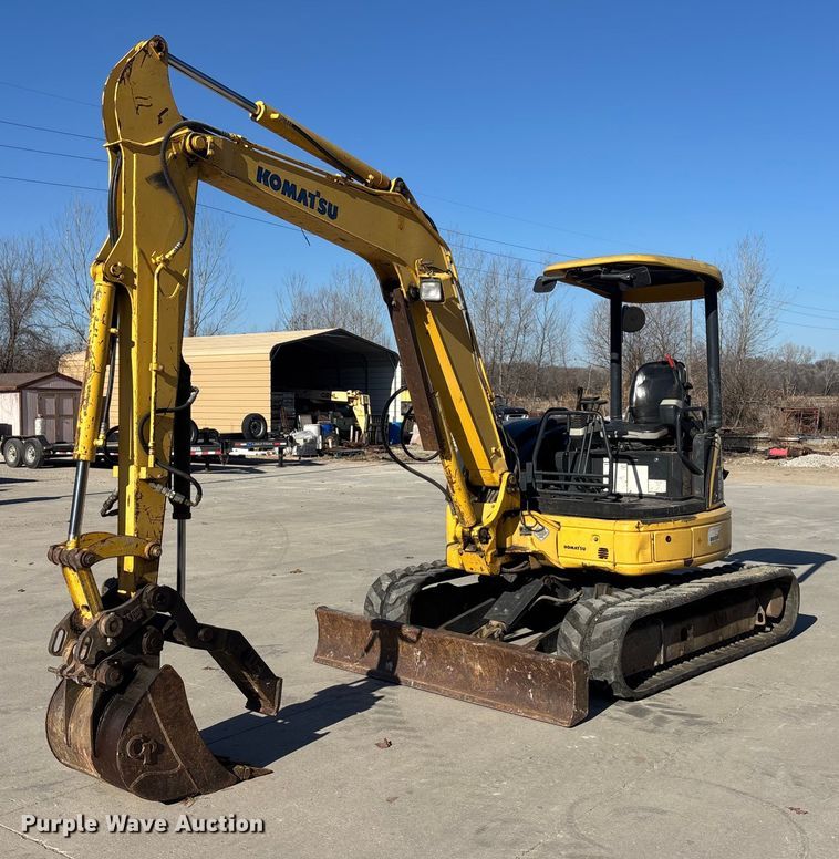 image for item FG1604 2004 Komatsu PC50MR-2 mini excavator