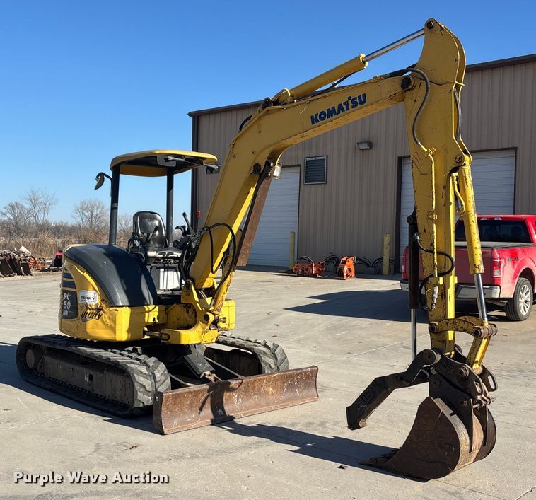 image for item FG1604 2004 Komatsu PC50MR-2 mini excavator