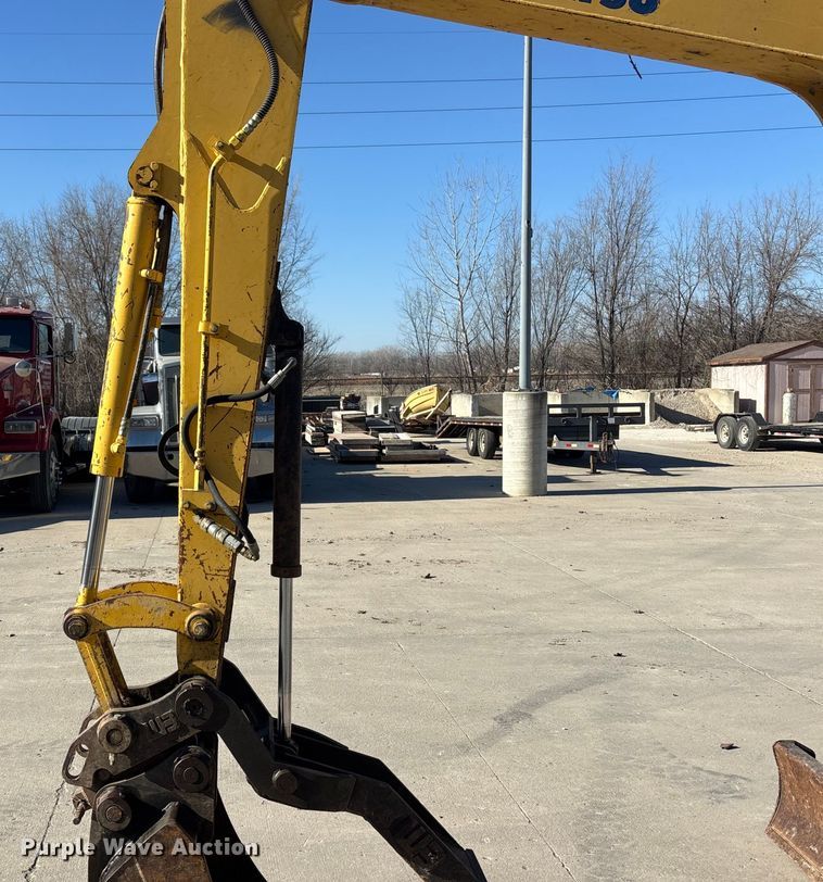 image for item FG1604 2004 Komatsu PC50MR-2 mini excavator