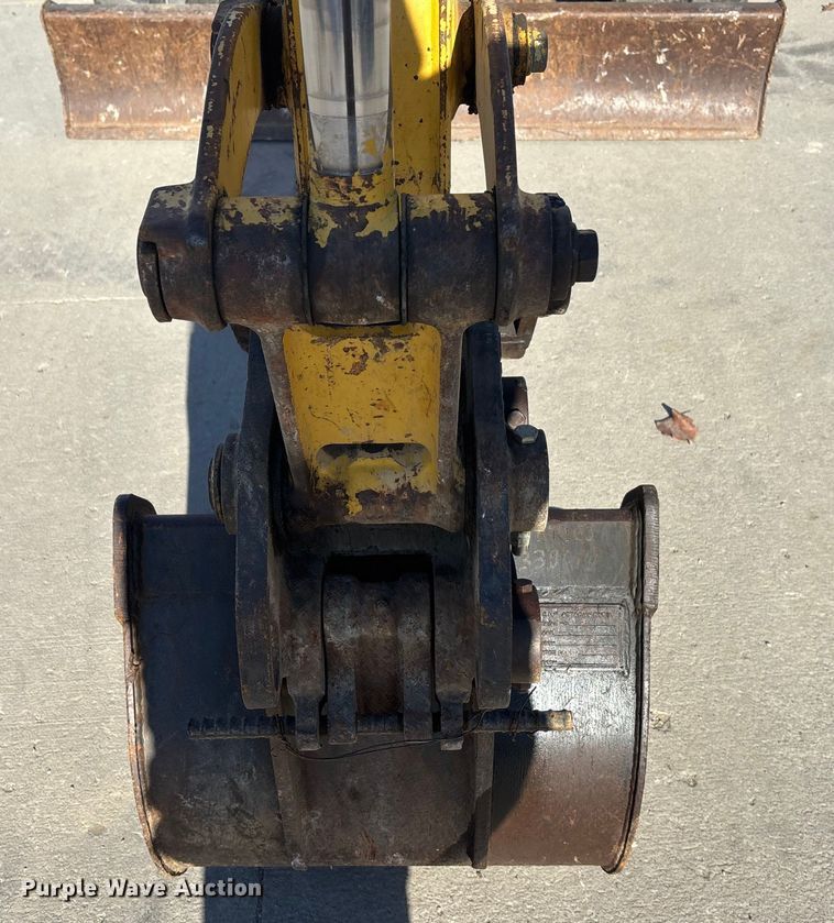 image for item FG1604 2004 Komatsu PC50MR-2 mini excavator