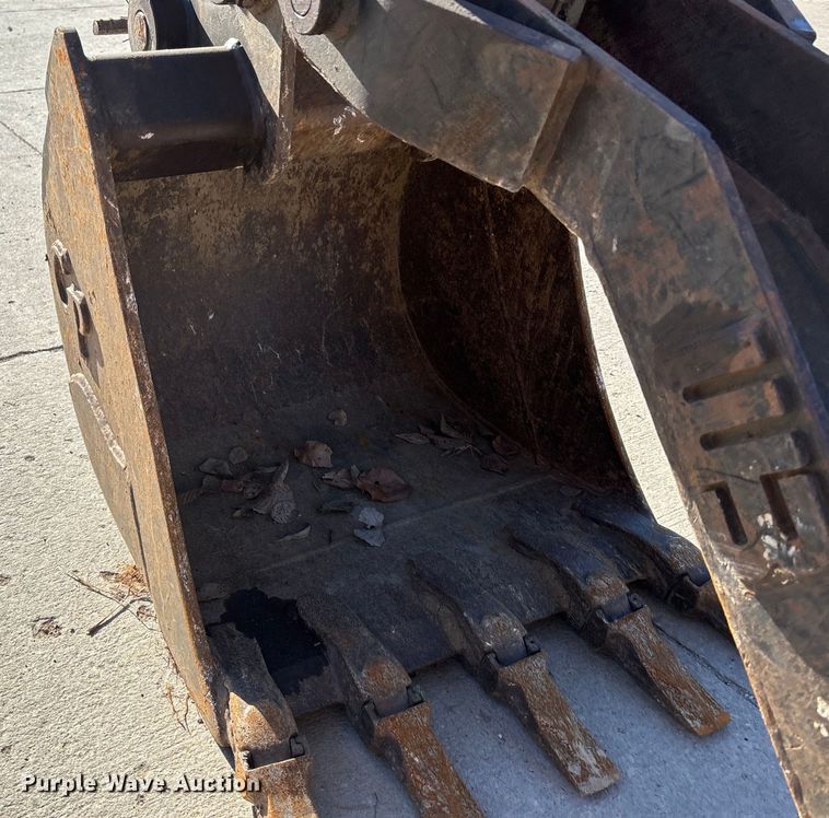 image for item FG1604 2004 Komatsu PC50MR-2 mini excavator