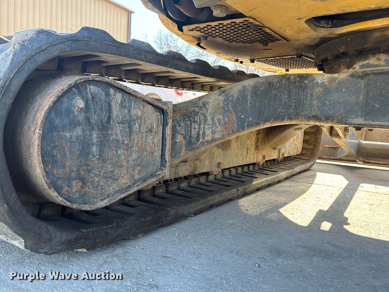 image for item FG1604 2004 Komatsu PC50MR-2 mini excavator