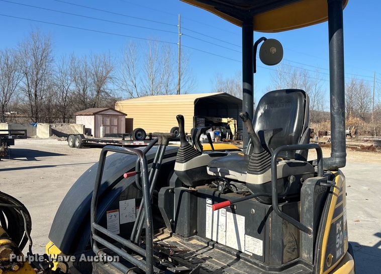 image for item FG1604 2004 Komatsu PC50MR-2 mini excavator