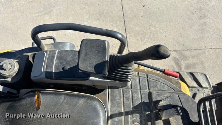 image for item FG1604 2004 Komatsu PC50MR-2 mini excavator