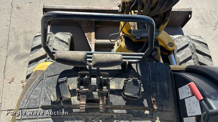 image for item FG1604 2004 Komatsu PC50MR-2 mini excavator