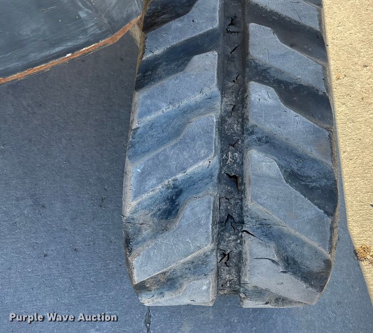 image for item FG1604 2004 Komatsu PC50MR-2 mini excavator