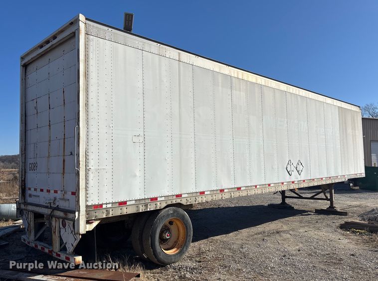 image for item FG1605 1995 Monon dry van trailer