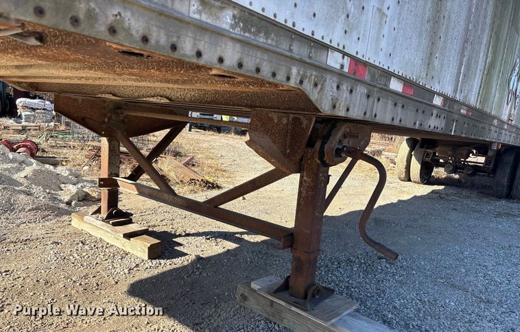 image for item FG1605 1995 Monon dry van trailer