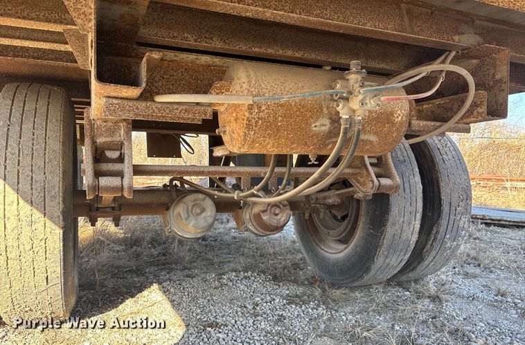 image for item FG1605 1995 Monon dry van trailer