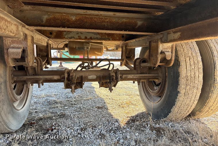 image for item FG1605 1995 Monon dry van trailer