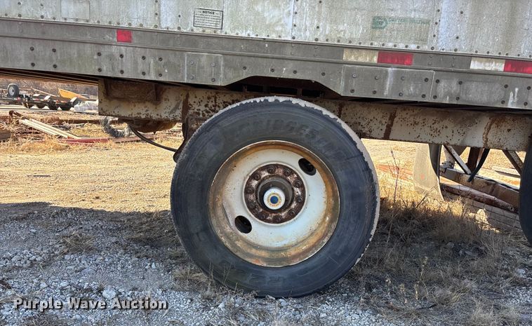 image for item FG1605 1995 Monon dry van trailer