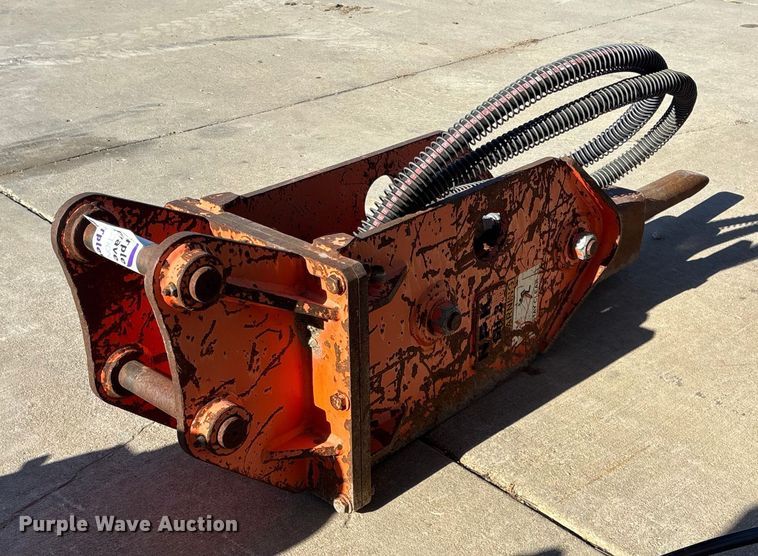 image for item FG1606 NPK breaker