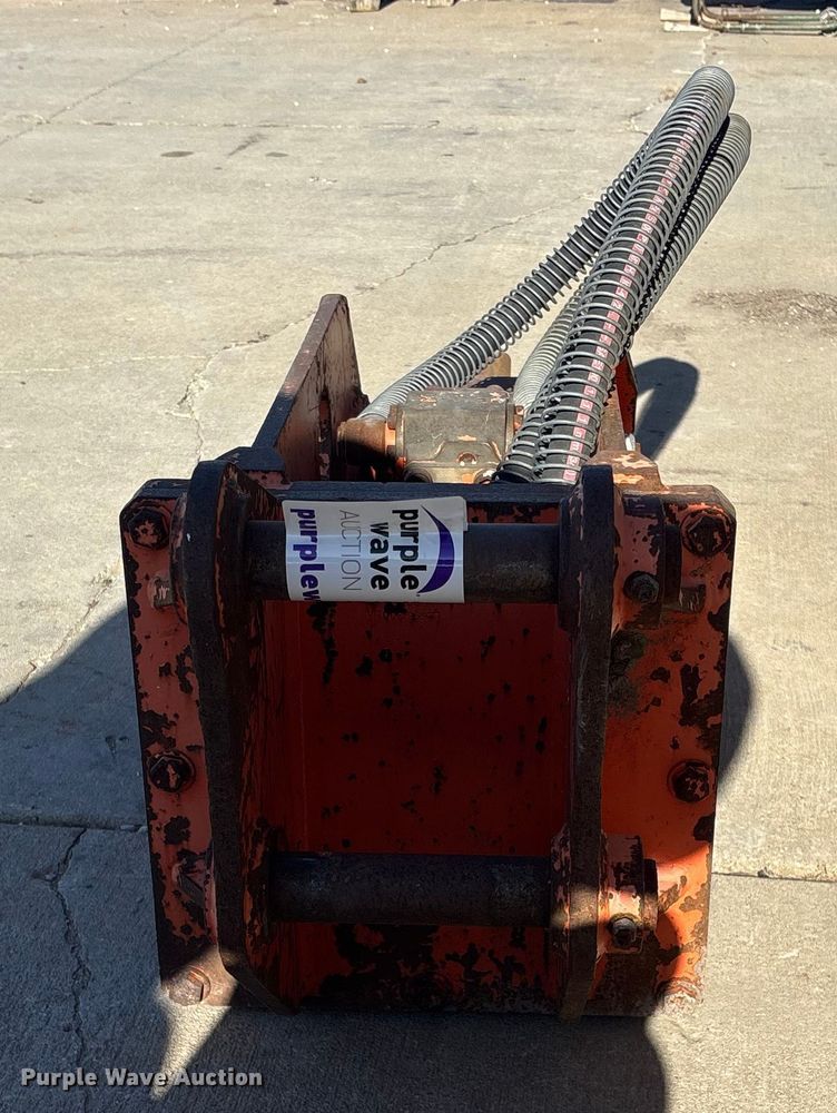 image for item FG1606 NPK breaker