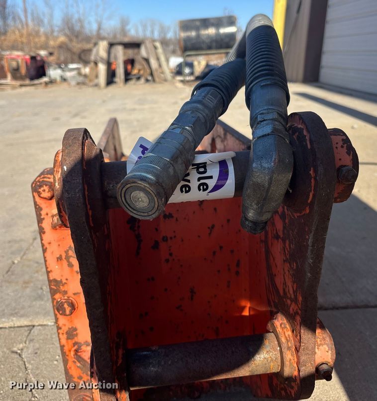 image for item FG1606 NPK breaker