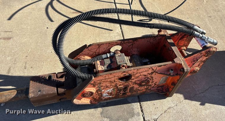 image for item FG1606 NPK breaker