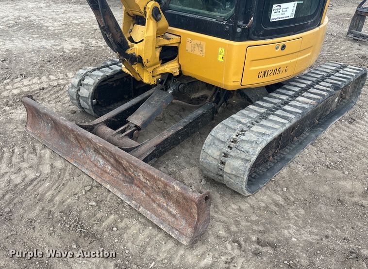 image for item FG1643 2012 Caterpillar 304D mini excavator