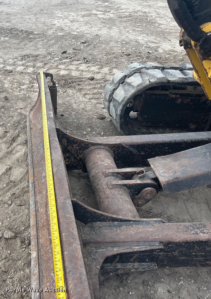 image for item FG1643 2012 Caterpillar 304D mini excavator