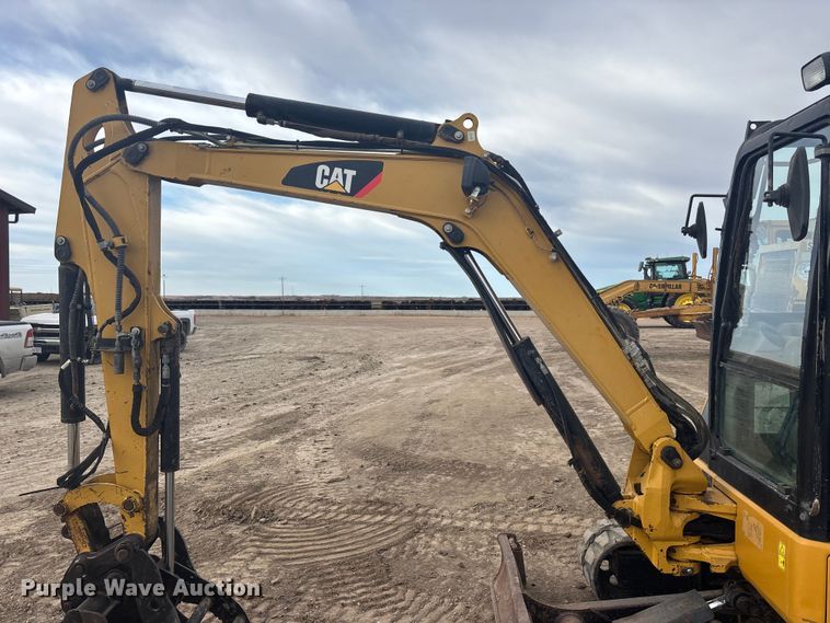 image for item FG1643 2012 Caterpillar 304D mini excavator