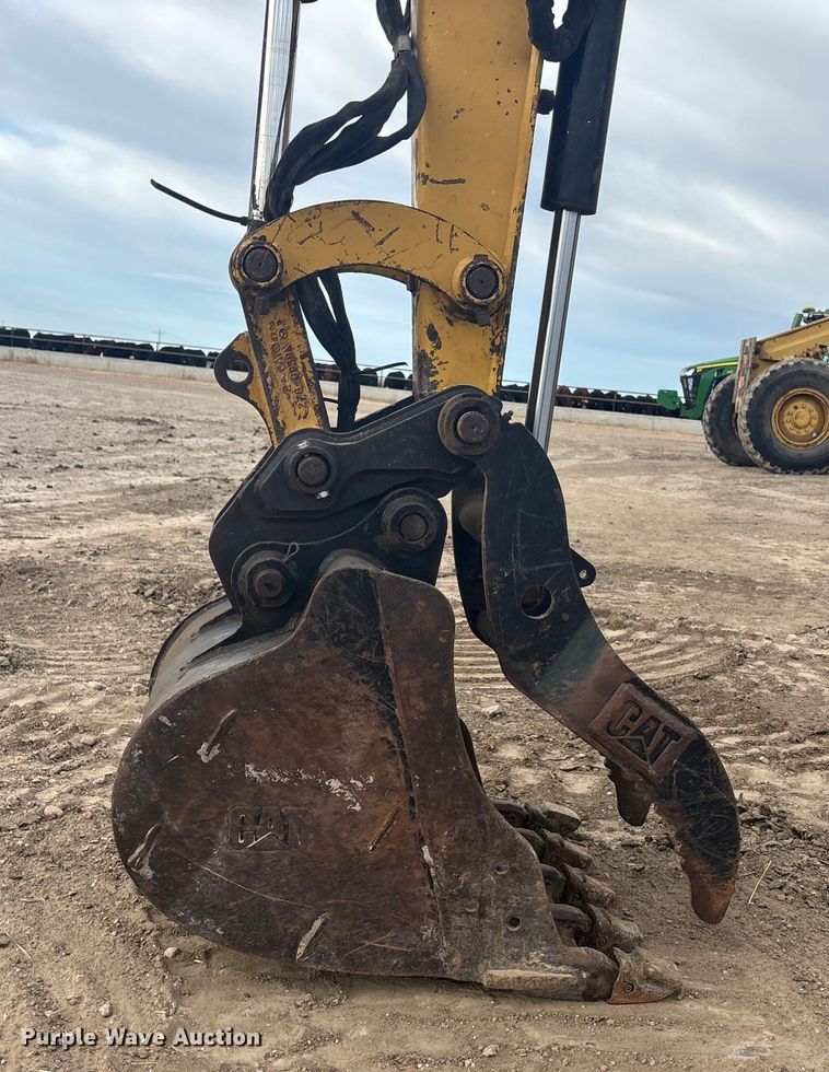 image for item FG1643 2012 Caterpillar 304D mini excavator