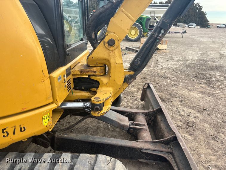 image for item FG1643 2012 Caterpillar 304D mini excavator