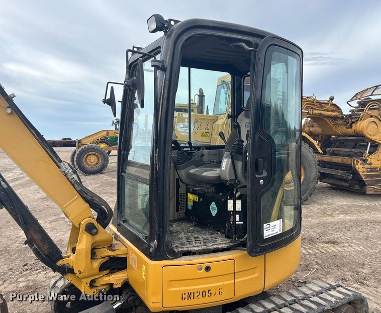 image for item FG1643 2012 Caterpillar 304D mini excavator