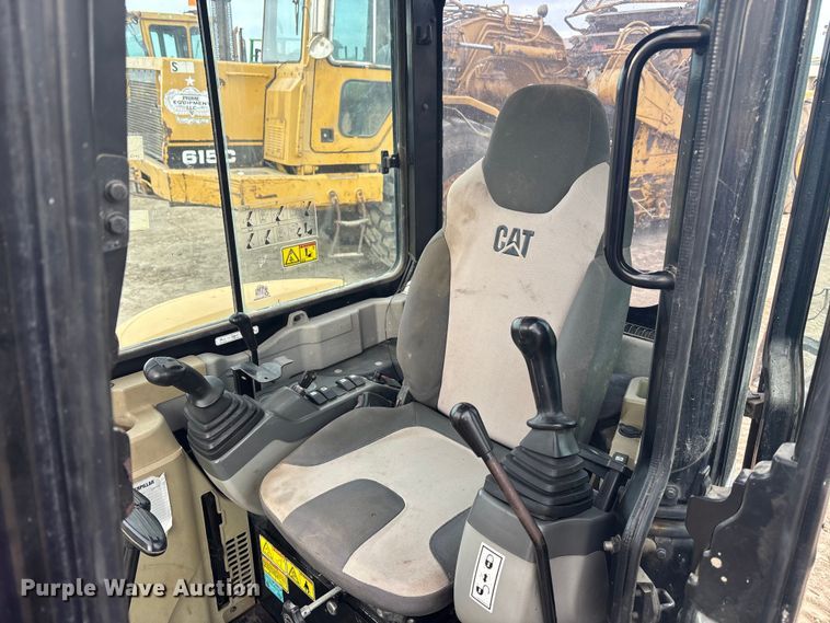 image for item FG1643 2012 Caterpillar 304D mini excavator