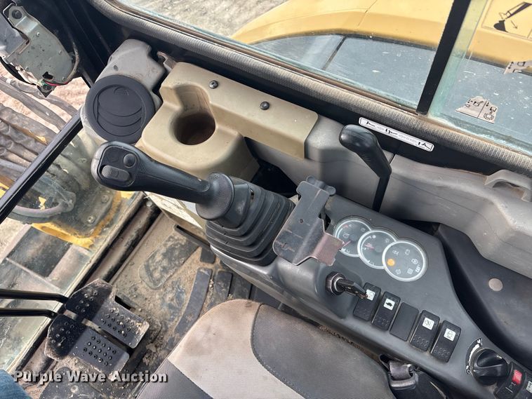 image for item FG1643 2012 Caterpillar 304D mini excavator