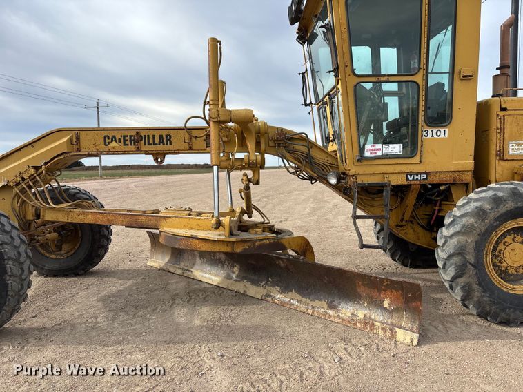 image for item FG1644 1992 Caterpillar 140G motor grader