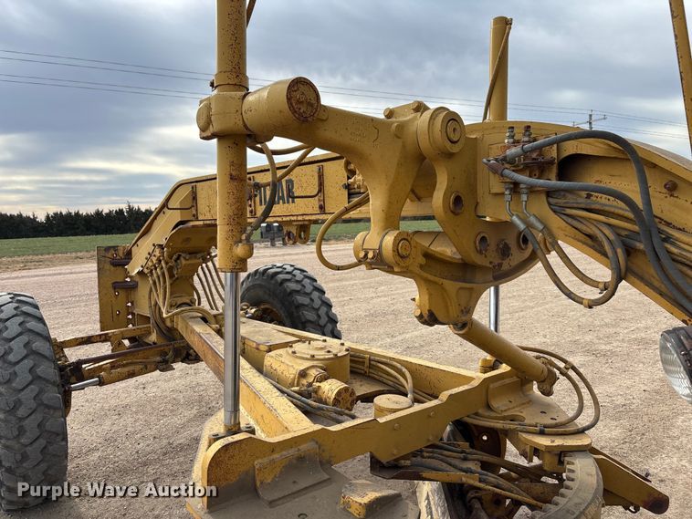 image for item FG1644 1992 Caterpillar 140G motor grader
