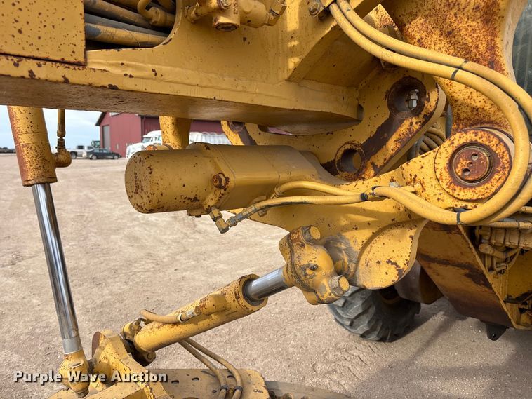 image for item FG1644 1992 Caterpillar 140G motor grader