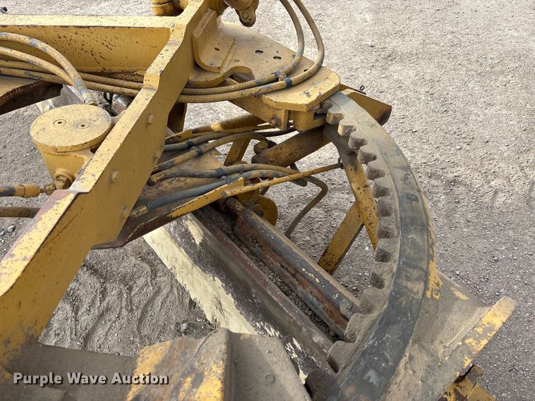 image for item FG1644 1992 Caterpillar 140G motor grader