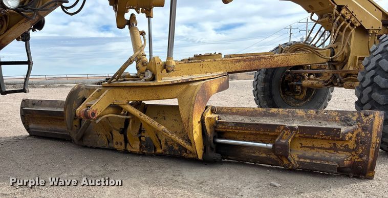 image for item FG1644 1992 Caterpillar 140G motor grader