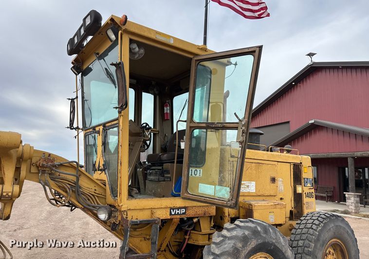 image for item FG1644 1992 Caterpillar 140G motor grader
