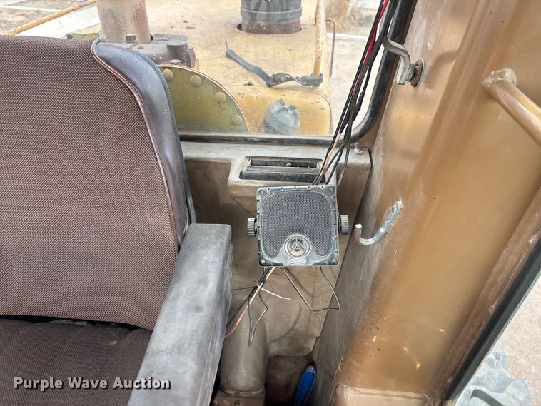 image for item FG1644 1992 Caterpillar 140G motor grader