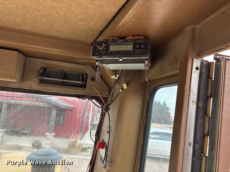 image for item FG1644 1992 Caterpillar 140G motor grader