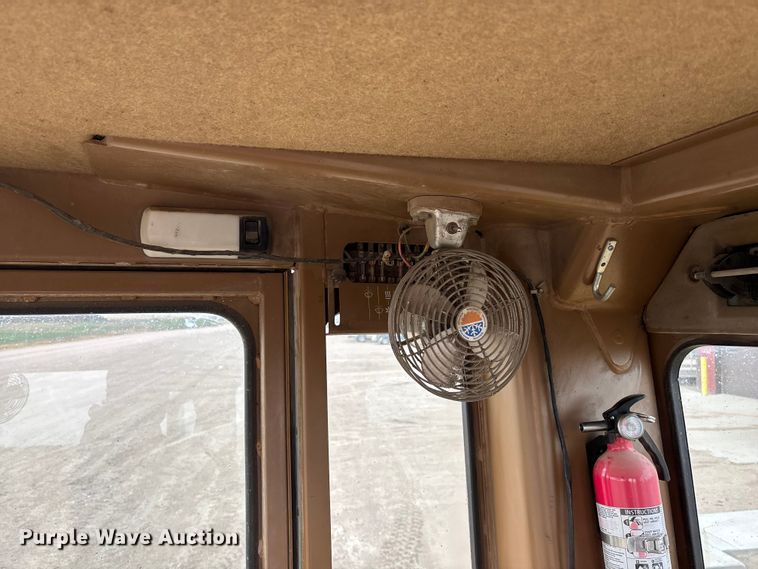 image for item FG1644 1992 Caterpillar 140G motor grader