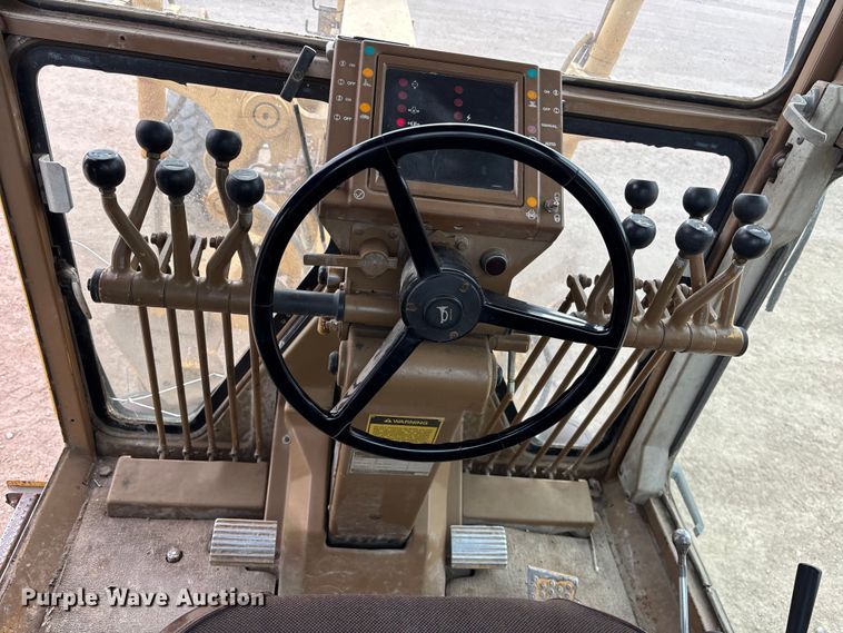 image for item FG1644 1992 Caterpillar 140G motor grader