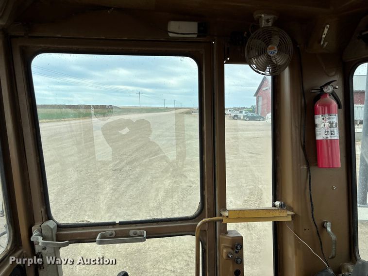 image for item FG1644 1992 Caterpillar 140G motor grader