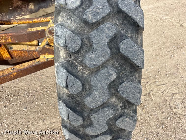 image for item FG1644 1992 Caterpillar 140G motor grader